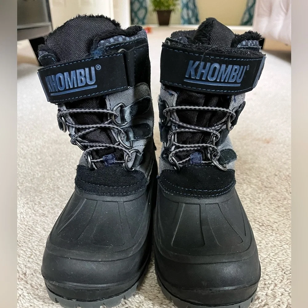 Khombu Snowtracker Waterproof Black and Gray Winter Boots Suede UpperBoys 13
